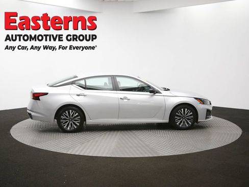 Used 2024 Nissan Altima 2.5 SV image 42