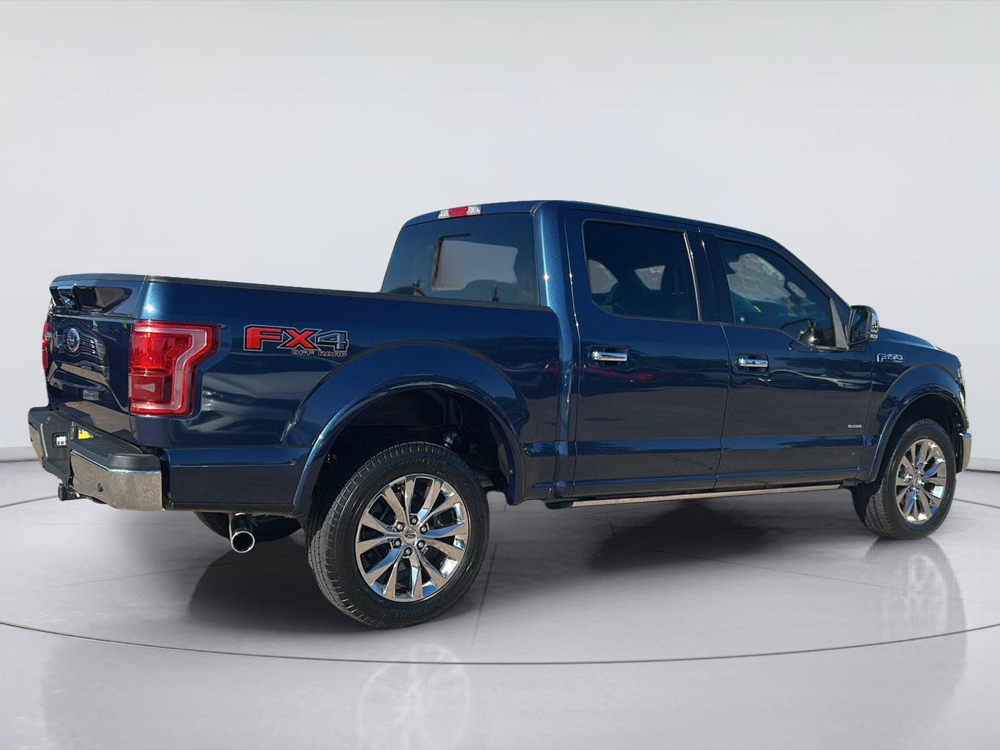 Used 2017 Ford F150 Lariat w/ Equipment Group 502A Luxury AWD/4WD image 4