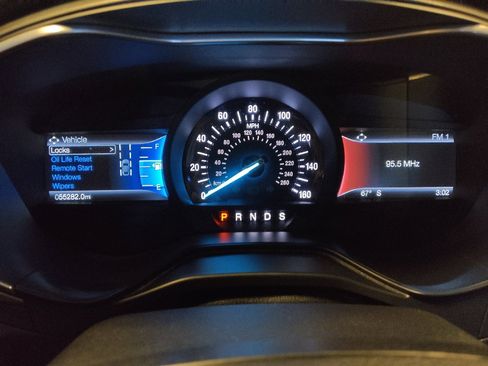 Used 2020 Ford Fusion SE AWD/4WD image 23
