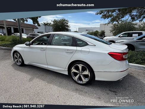 Used 2018 Honda Accord Touring image 5