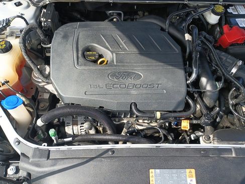 Used 2017 Ford Fusion SE image 7