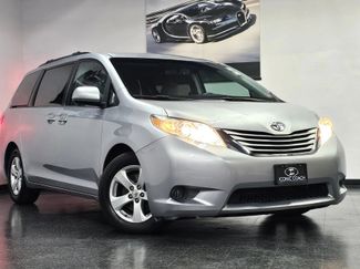 Used 2016 Toyota Sienna LE FWD video 1