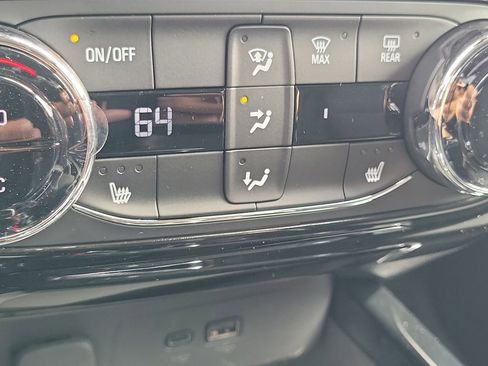 New 2026 Chevrolet Trax LT w/ Driver Confidence Package image 9