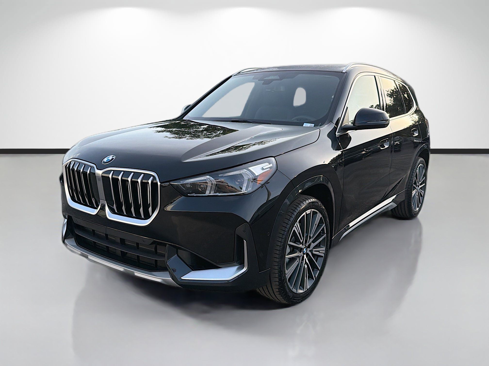 New 2026 BMW X1 xDrive28i w/ Technology Package AWD/4WD image 7