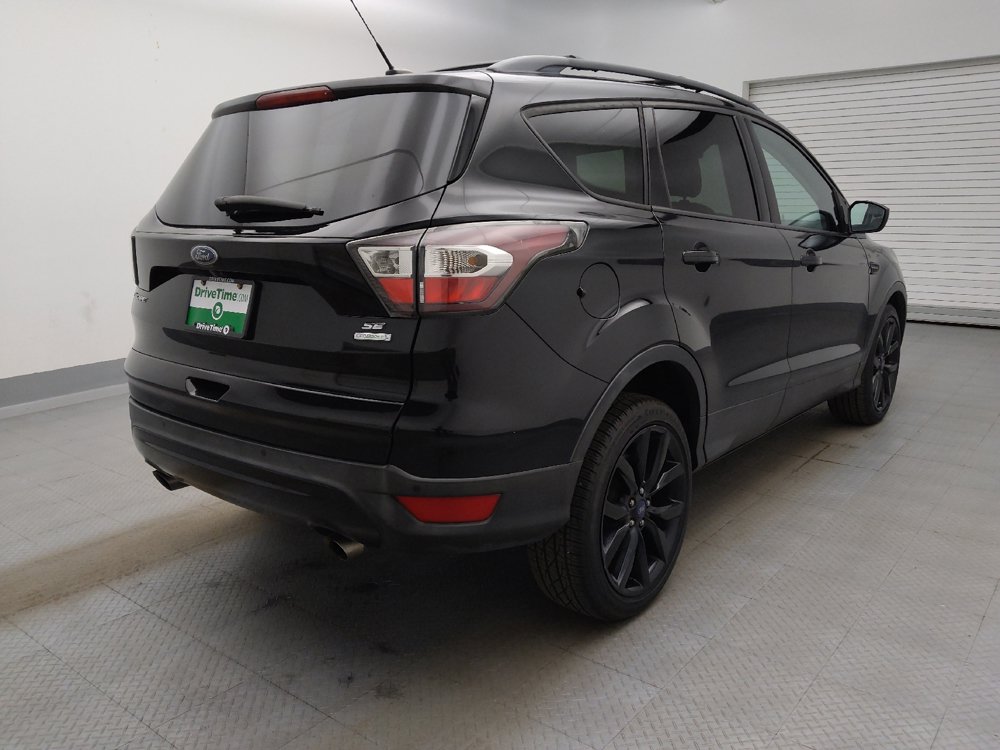 Used 2017 Ford Escape SE w/ Equipment Group 201A FWD image 9