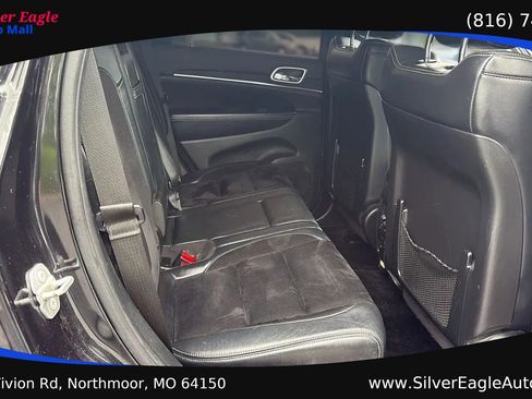 Used 2015 Jeep Grand Cherokee SRT AWD/4WD image 11