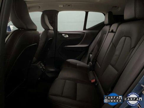 Used 2025 Volvo XC40 B5 Core image 72