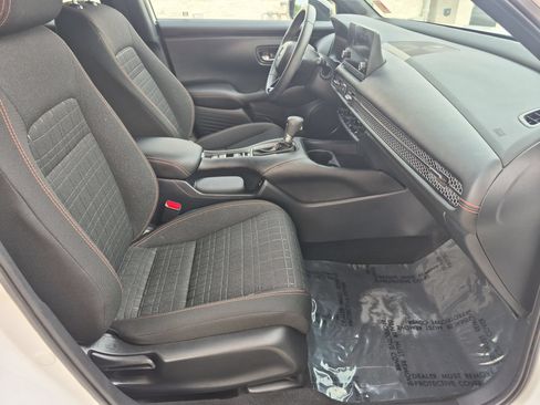 Certified 2024 Honda HR-V Sport image 30