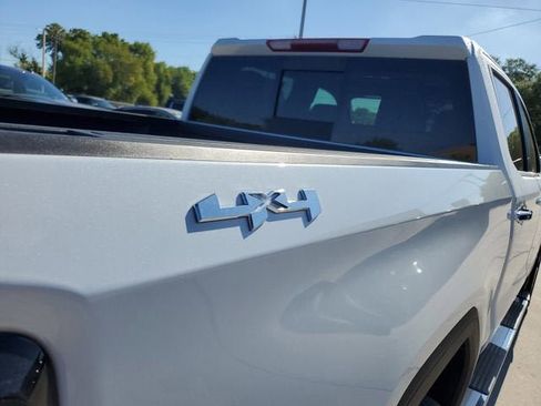 New 2026 GMC Sierra 1500 SLT w/ SLT Premium Plus Package image 10