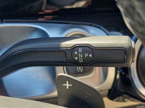 Used 2022 Mercedes-Benz GLB 250 image 30