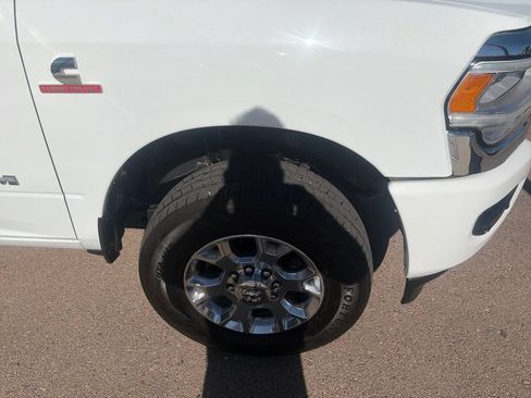 Used 2024 RAM 2500 Laramie AWD/4WD image 12