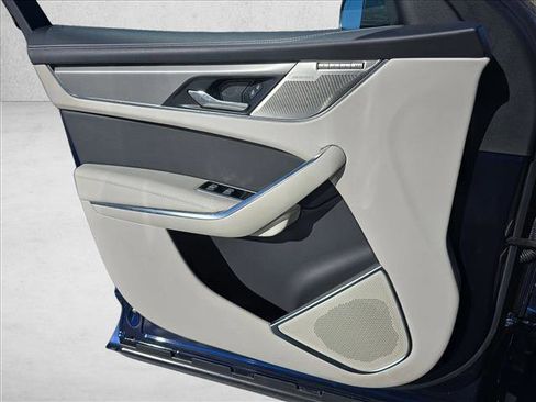 Certified 2025 Jaguar F-PACE R-Dynamic S image 26