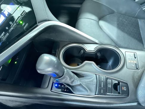 Used 2024 Toyota Camry XSE image 28