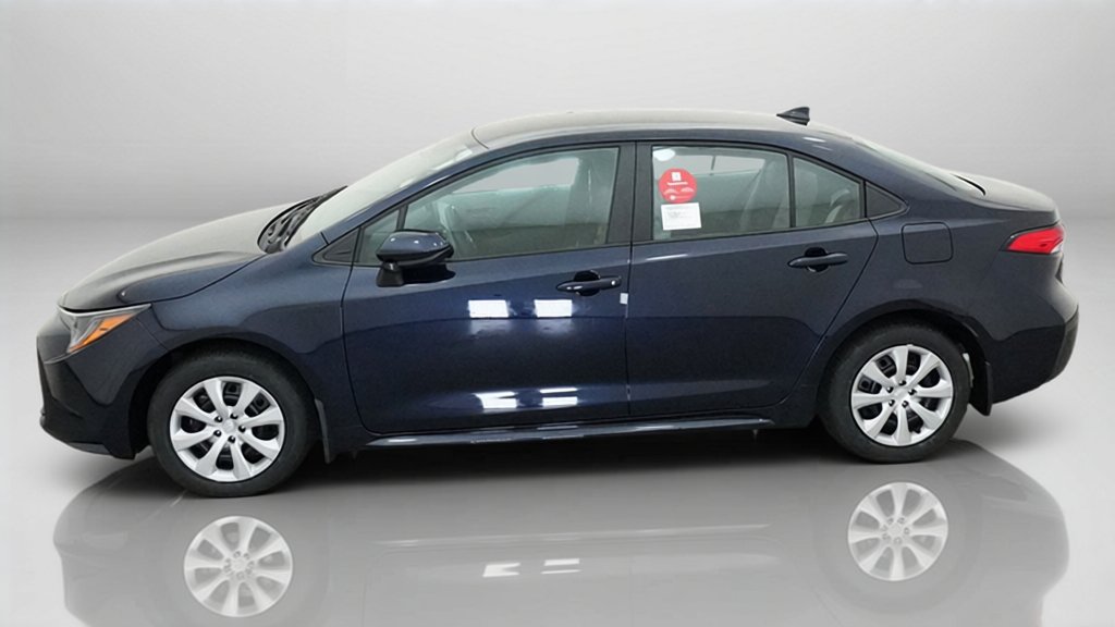 New 2027 Toyota Corolla LE FWD image 2
