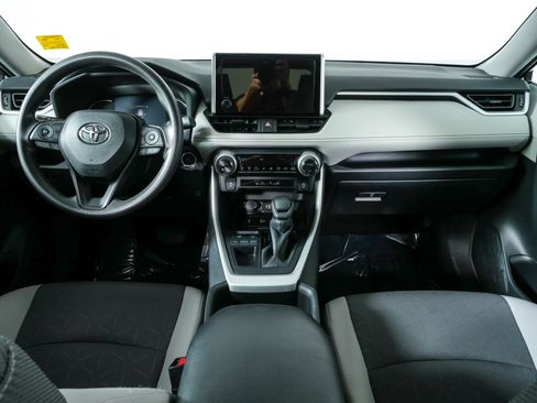 Used 2024 Toyota RAV4 XLE FWD image 19