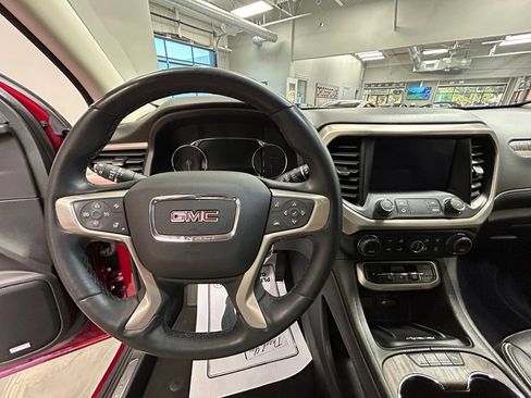 Used 2023 GMC Acadia Denali FWD image 11