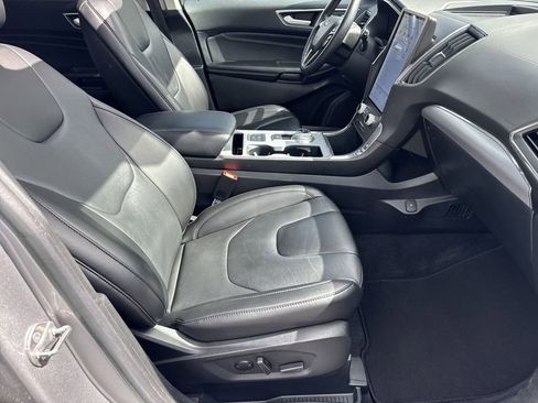 Used 2021 Ford Edge Titanium image 13