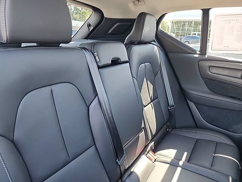 Certified 2026 Volvo XC40 B5 Plus AWD/4WD image 18