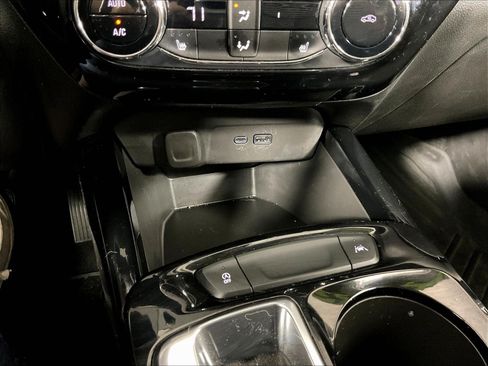 Used 2025 Chevrolet Trax ACTIV w/ Driver Confidence Package FWD image 16