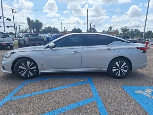 Certified 2022 Nissan Altima 2.5 SL FWD image 3
