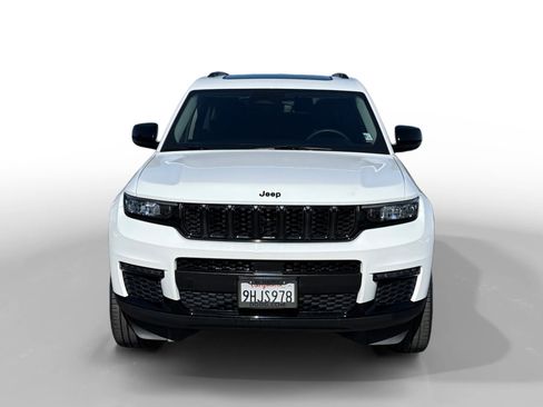 Used 2023 Jeep Grand Cherokee L Limited w/ Black Appearance Package image 8