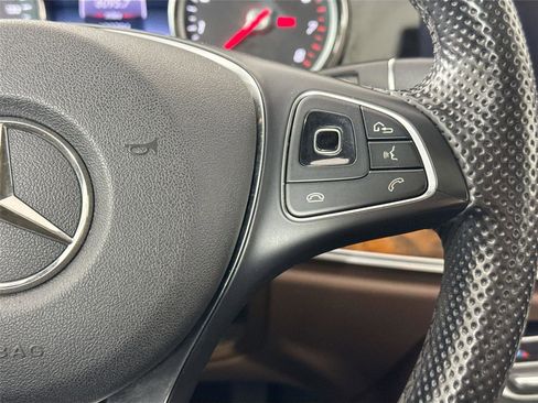 Used 2017 Mercedes-Benz E 300 4MATIC image 18