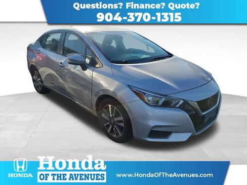 Used 2021 Nissan Versa SV FWD image 1