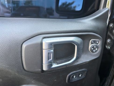 Used 2022 Jeep Gladiator Sport AWD/4WD image 8