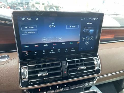Used 2022 Lincoln Navigator Reserve AWD/4WD image 20