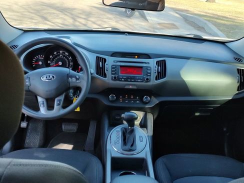 Used 2014 Kia Sportage LX image 4