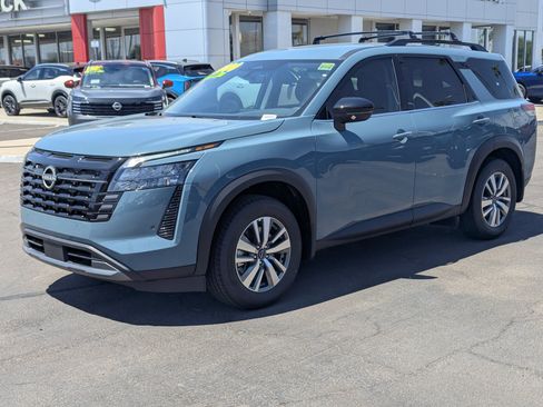 New 2026 Nissan Pathfinder SL FWD image 5
