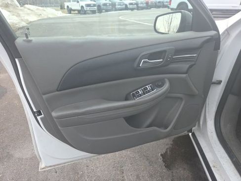 Used 2013 Chevrolet Malibu LS image 21