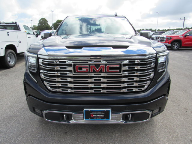 Used 2023 GMC Sierra 1500 Denali w/ Denali Reserve Package AWD/4WD image 5