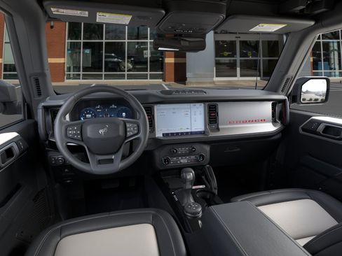 New 2026 Ford Bronco Outer Banks w/ Sasquatch Package image 9