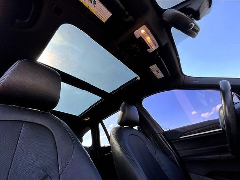 Used 2017 BMW X1 xDrive28i image 16