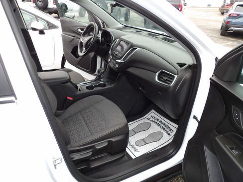 Used 2024 Chevrolet Equinox LT image 12