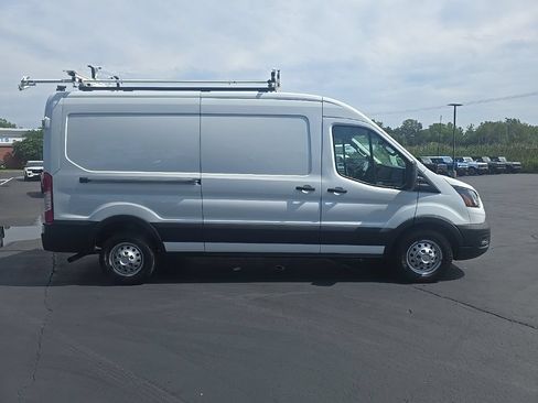 Used 2023 Ford Transit 250 Medium Roof AWD image 9