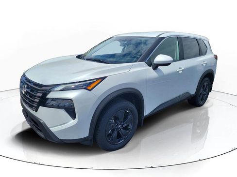 New 2026 Nissan Rogue SV FWD image 3