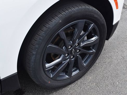 Used 2024 Chevrolet Equinox RS AWD/4WD image 8
