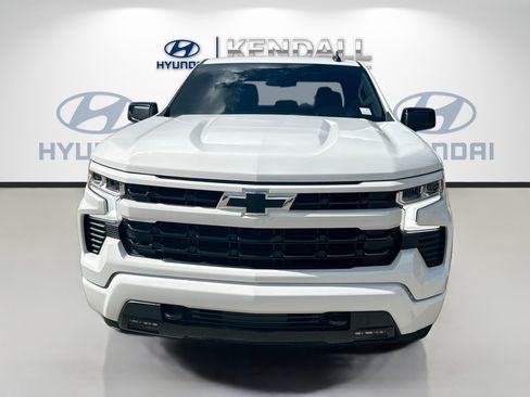 Used 2025 Chevrolet Silverado 1500 RST RWD image 2