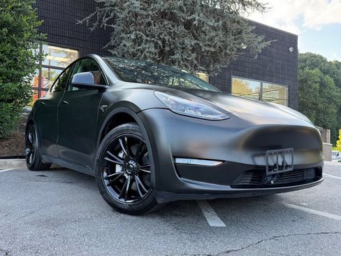 Used 2025 Tesla Model Y Long Range AWD/4WD image 7