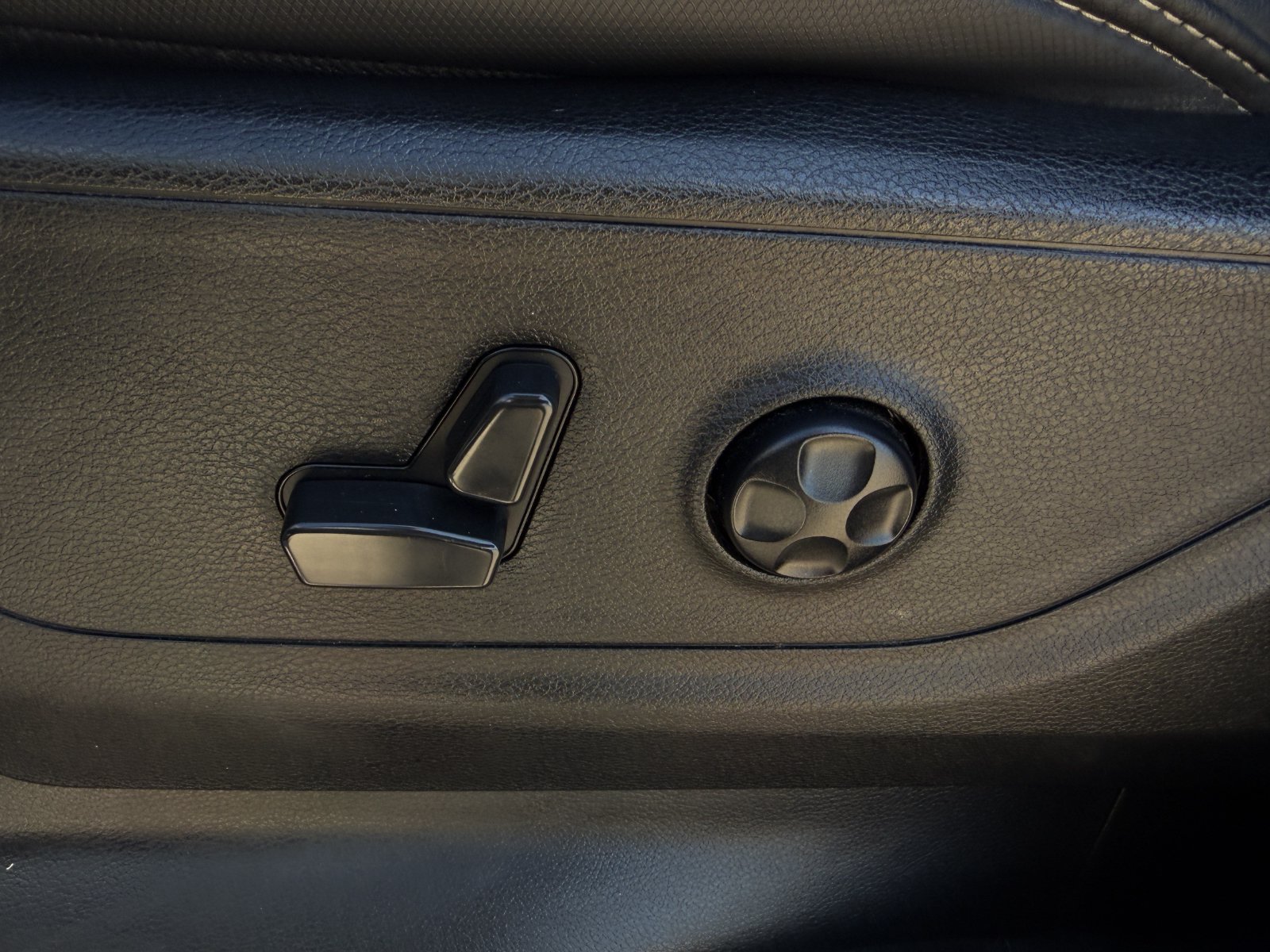Used 2021 RAM 1500 Rebel w/ Rebel Level 1 Equipment Group AWD/4WD image 28