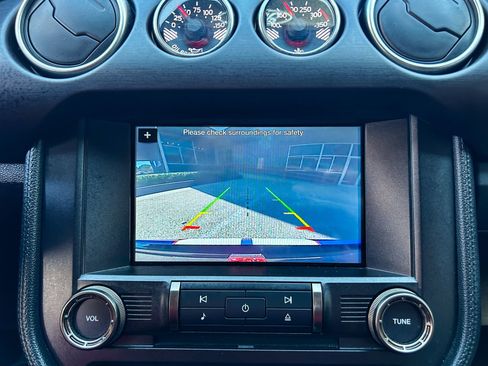 Used 2017 Ford Mustang Shelby GT350R w/ GT350R Equipment Group 920A image 22