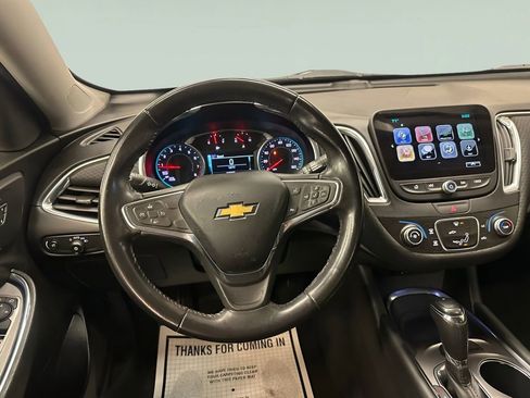 Certified 2018 Chevrolet Malibu LT image 29