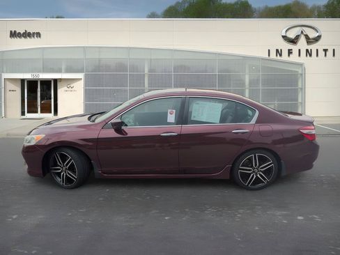 Used 2017 Honda Accord Sport image 6