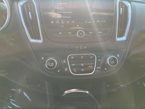 Used 2024 Chevrolet Malibu LT FWD image 18