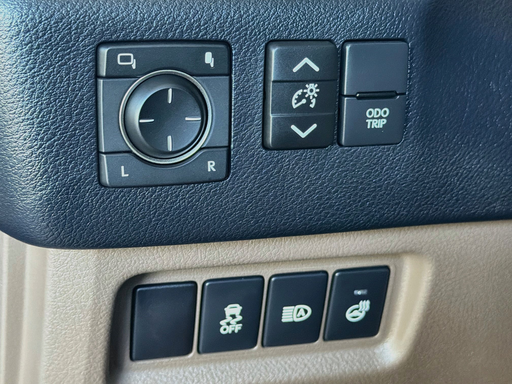 Used 2023 Lexus GX 460 Premium w/ Premium Package AWD/4WD image 16