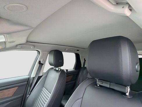 Used 2025 Land Rover Discovery Sport S AWD/4WD image 26