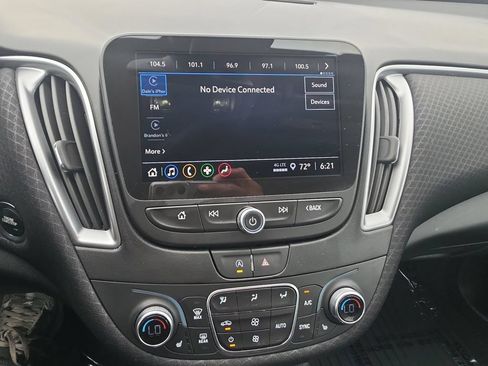 Used 2025 Chevrolet Malibu LT FWD image 18