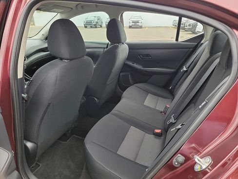 Used 2024 Nissan Sentra SV image 7